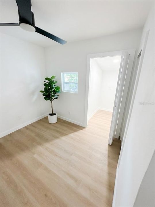For Rent: $2,895 (3 beds, 1 baths, 1037 Square Feet)