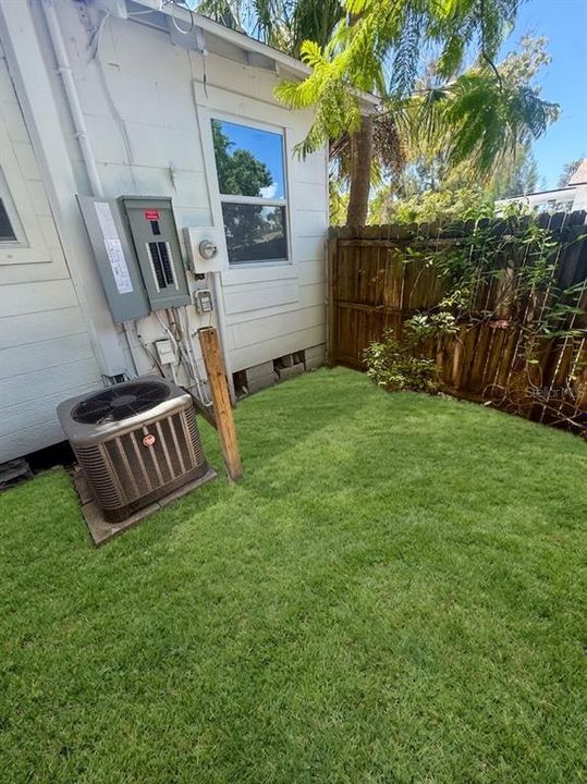 For Rent: $2,895 (3 beds, 1 baths, 1037 Square Feet)