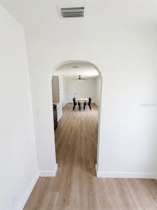 For Rent: $2,895 (3 beds, 1 baths, 1037 Square Feet)