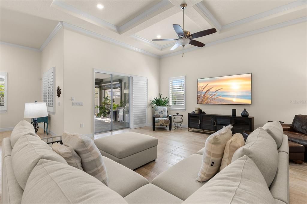 For Sale: $1,200,000 (3 beds, 2 baths, 2965 Square Feet)