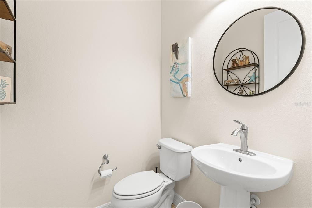 For Sale: $1,200,000 (3 beds, 2 baths, 2965 Square Feet)