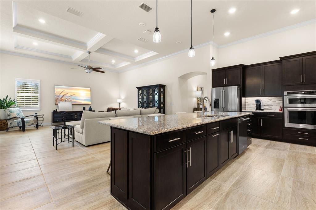 For Sale: $1,200,000 (3 beds, 2 baths, 2965 Square Feet)