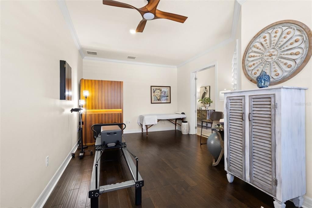 For Sale: $1,200,000 (3 beds, 2 baths, 2965 Square Feet)