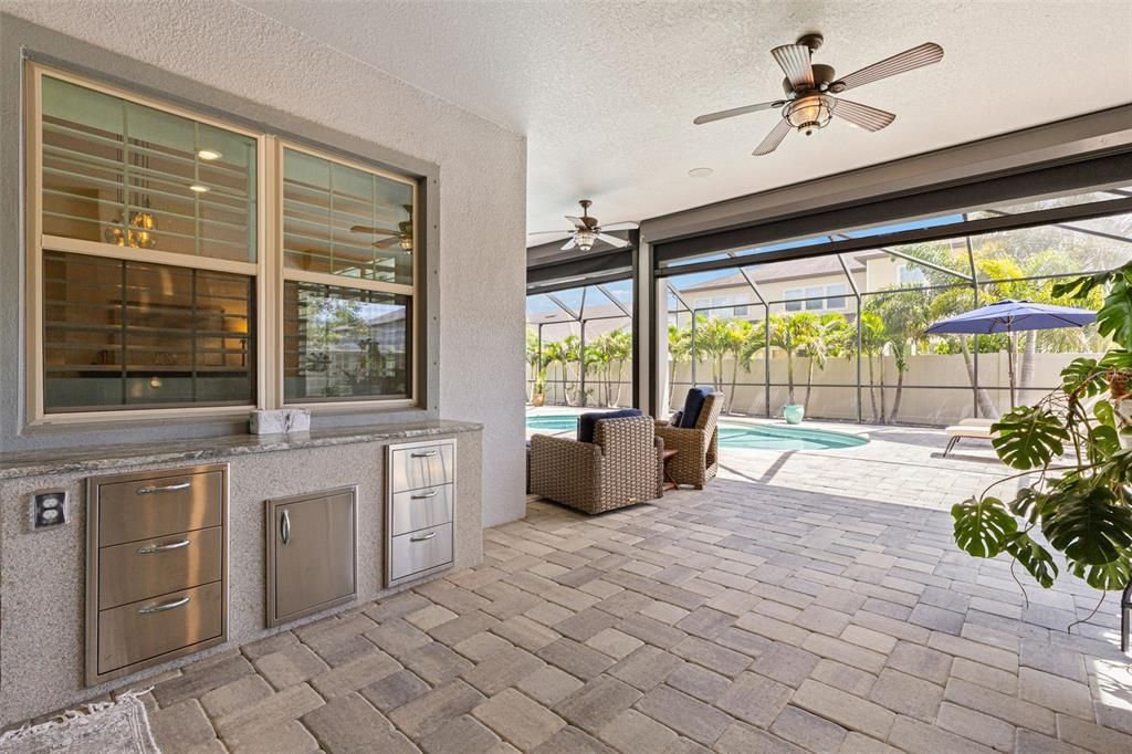 For Sale: $1,200,000 (3 beds, 2 baths, 2965 Square Feet)