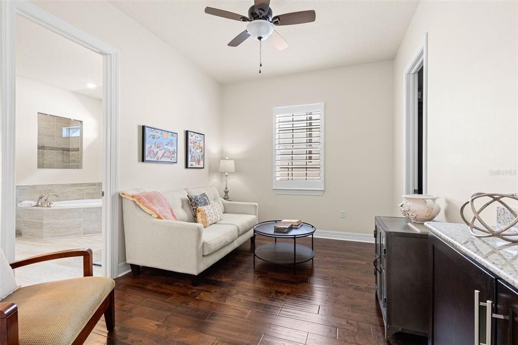 For Sale: $1,200,000 (3 beds, 2 baths, 2965 Square Feet)