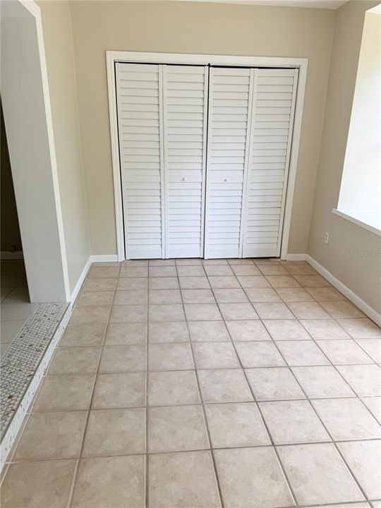 For Rent: $2,150 (2 beds, 1 baths, 1107 Square Feet)