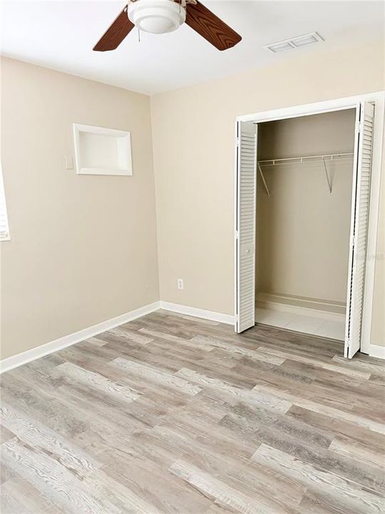 For Rent: $2,150 (2 beds, 1 baths, 1107 Square Feet)