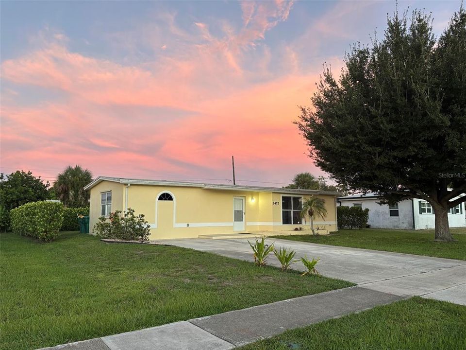 For Sale: $224,900 (2 beds, 2 baths, 1130 Square Feet)