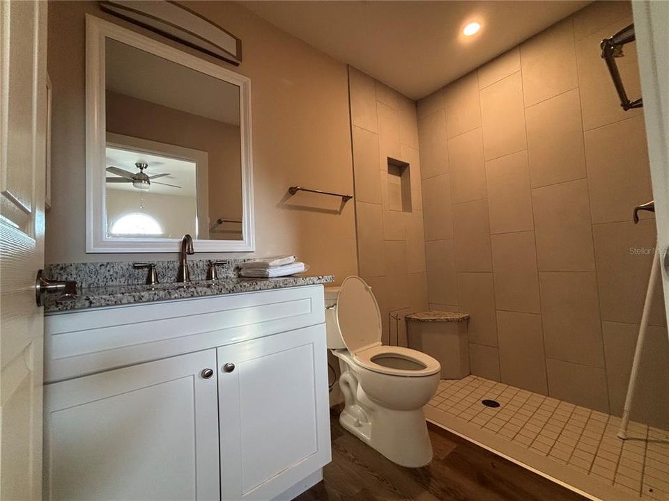 For Sale: $224,900 (2 beds, 2 baths, 1130 Square Feet)
