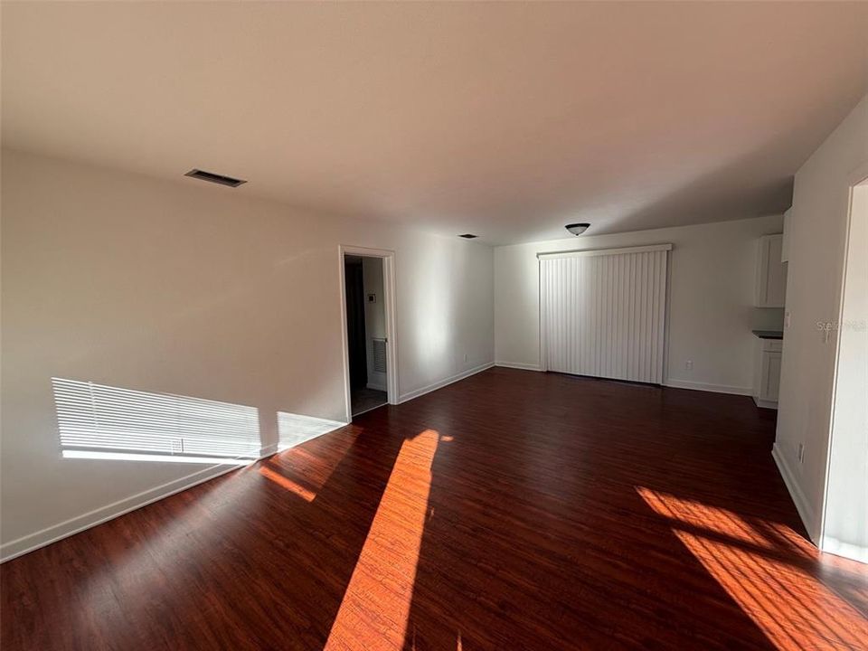 For Sale: $193,000 (3 beds, 1 baths, 1176 Square Feet)