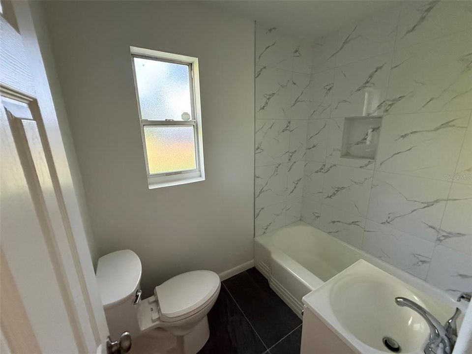 For Sale: $193,000 (3 beds, 1 baths, 1176 Square Feet)