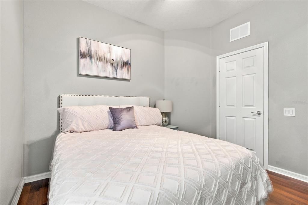 For Sale: $420,000 (3 beds, 2 baths, 1700 Square Feet)
