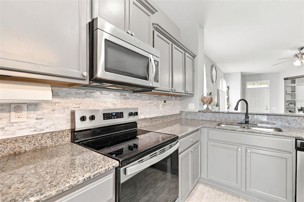 For Sale: $420,000 (3 beds, 2 baths, 1700 Square Feet)