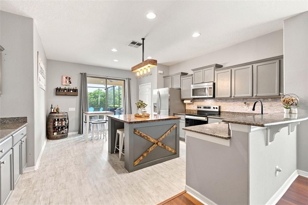 For Sale: $420,000 (3 beds, 2 baths, 1700 Square Feet)