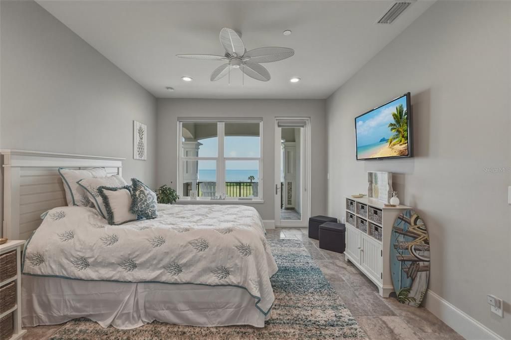 For Sale: $5,350,000 (6 beds, 5 baths, 6869 Square Feet)