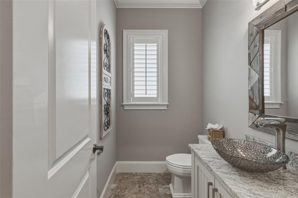 For Sale: $5,350,000 (6 beds, 5 baths, 6869 Square Feet)
