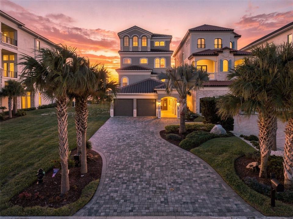 For Sale: $5,350,000 (6 beds, 5 baths, 6869 Square Feet)