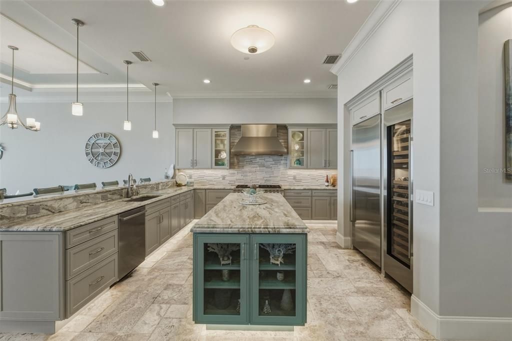 For Sale: $5,350,000 (6 beds, 5 baths, 6869 Square Feet)