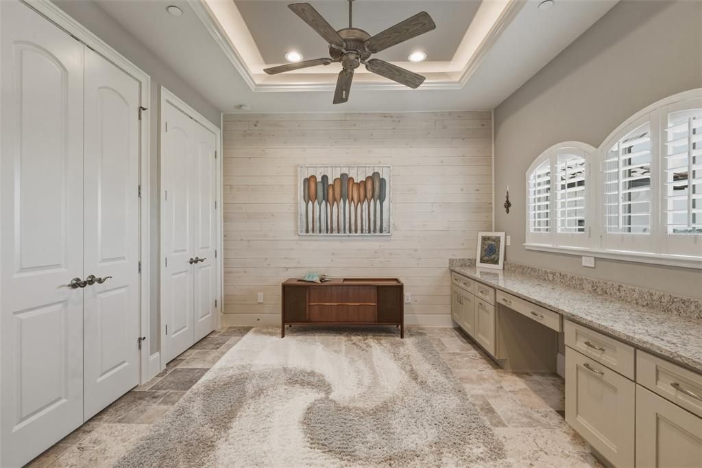 For Sale: $5,350,000 (6 beds, 5 baths, 6869 Square Feet)