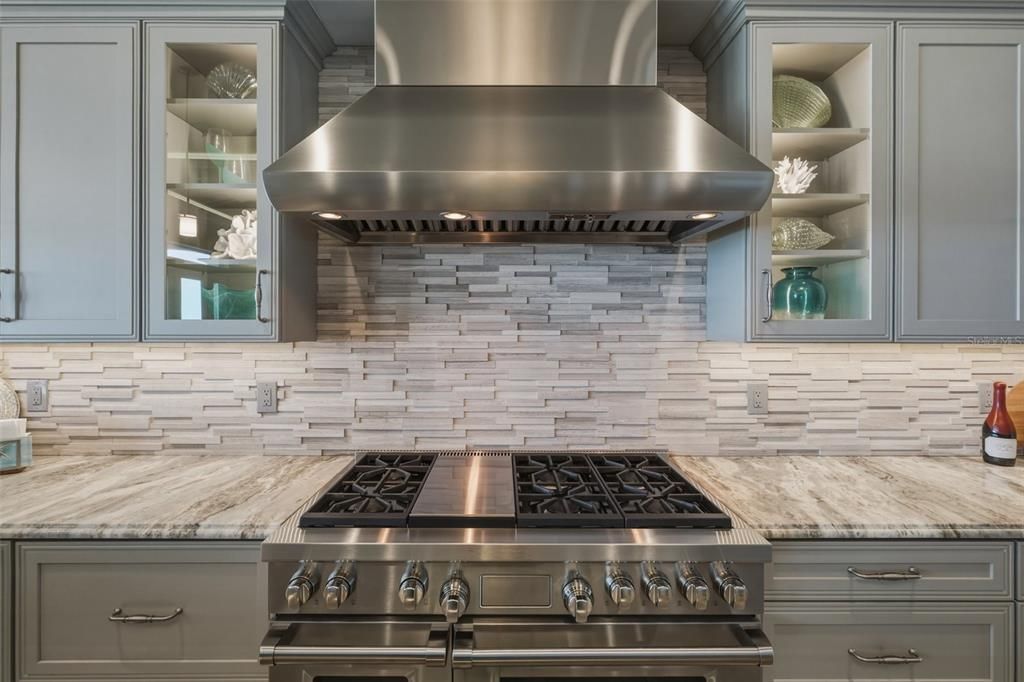 For Sale: $5,350,000 (6 beds, 5 baths, 6869 Square Feet)