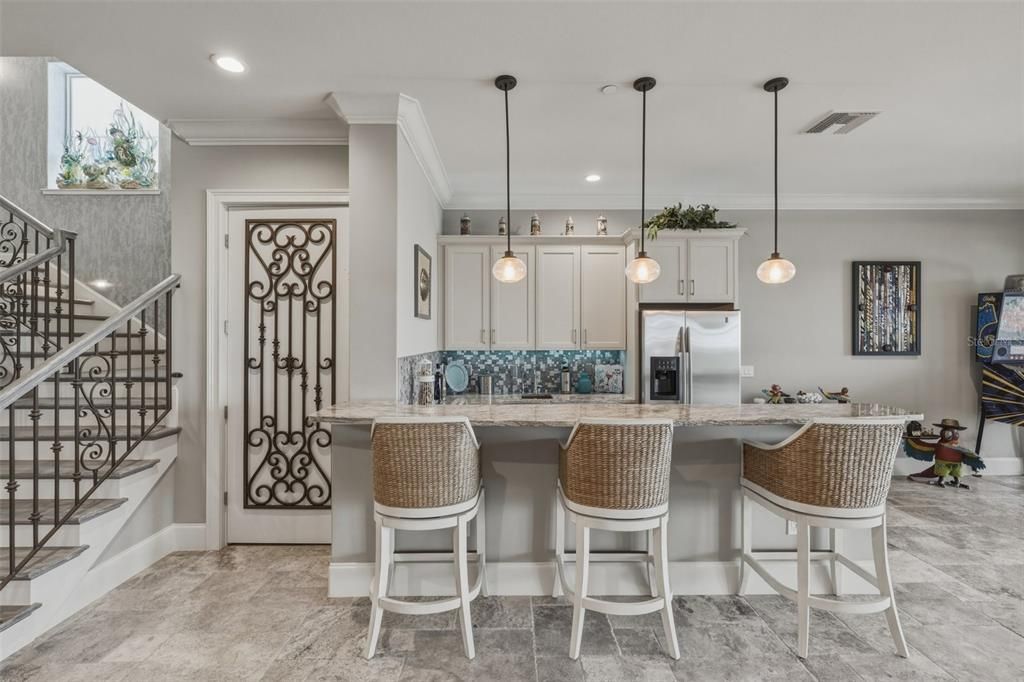 For Sale: $5,350,000 (6 beds, 5 baths, 6869 Square Feet)