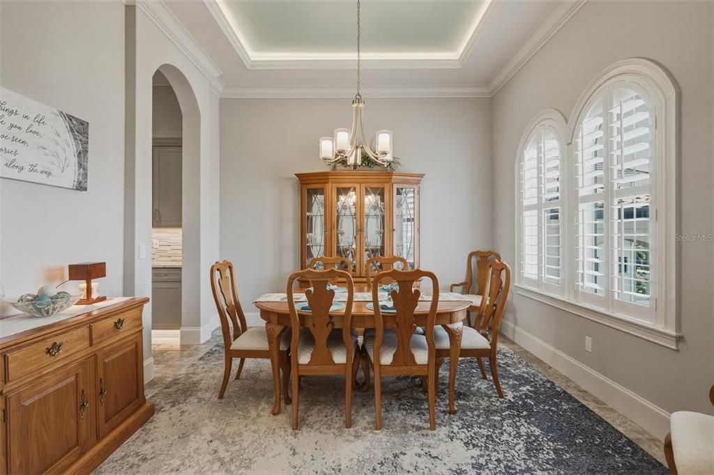 For Sale: $5,350,000 (6 beds, 5 baths, 6869 Square Feet)