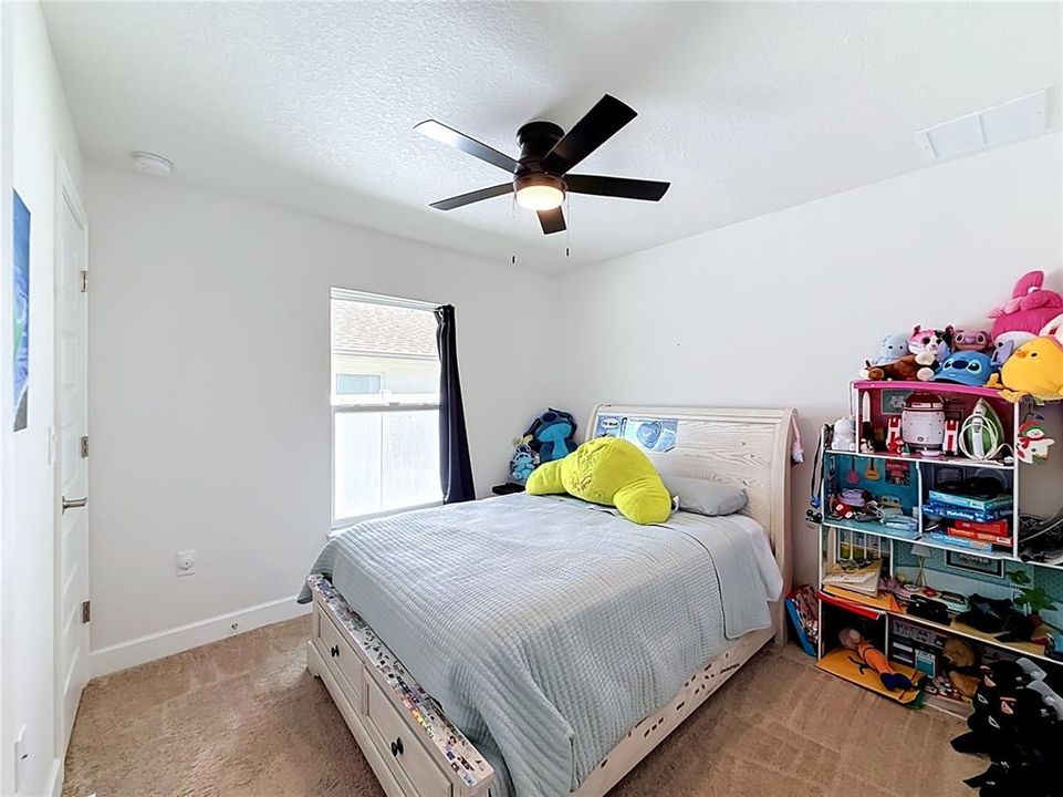 For Sale: $400,000 (4 beds, 2 baths, 2557 Square Feet)