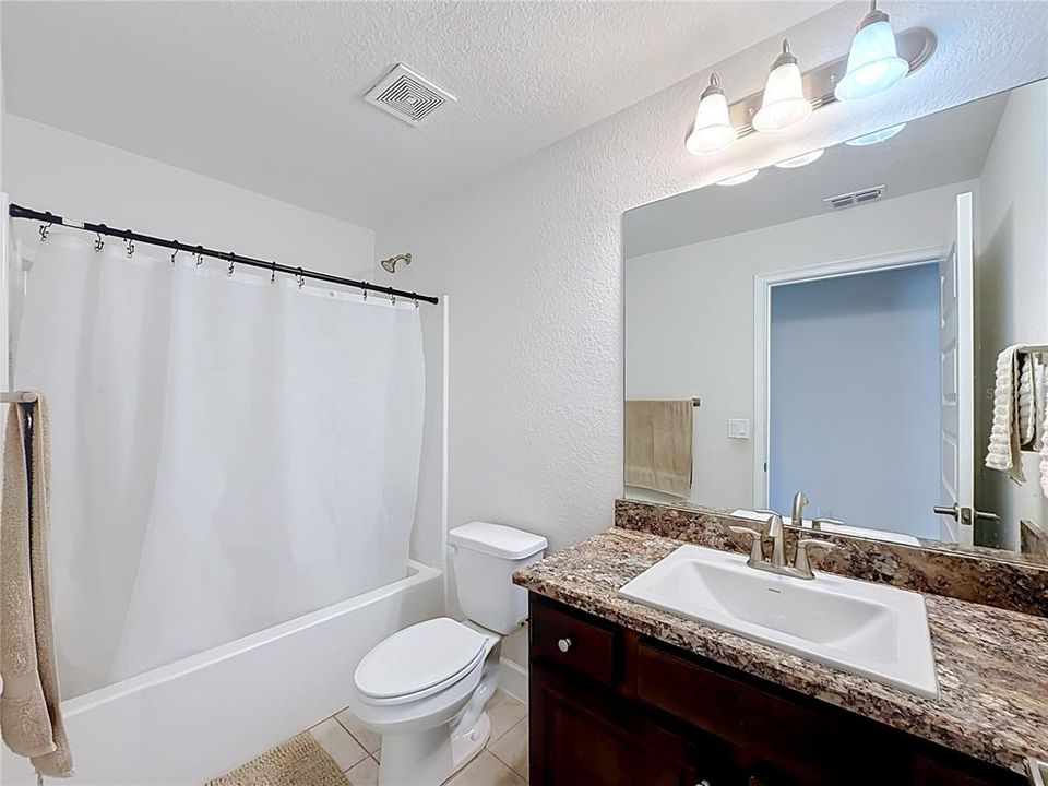 For Sale: $400,000 (4 beds, 2 baths, 2557 Square Feet)
