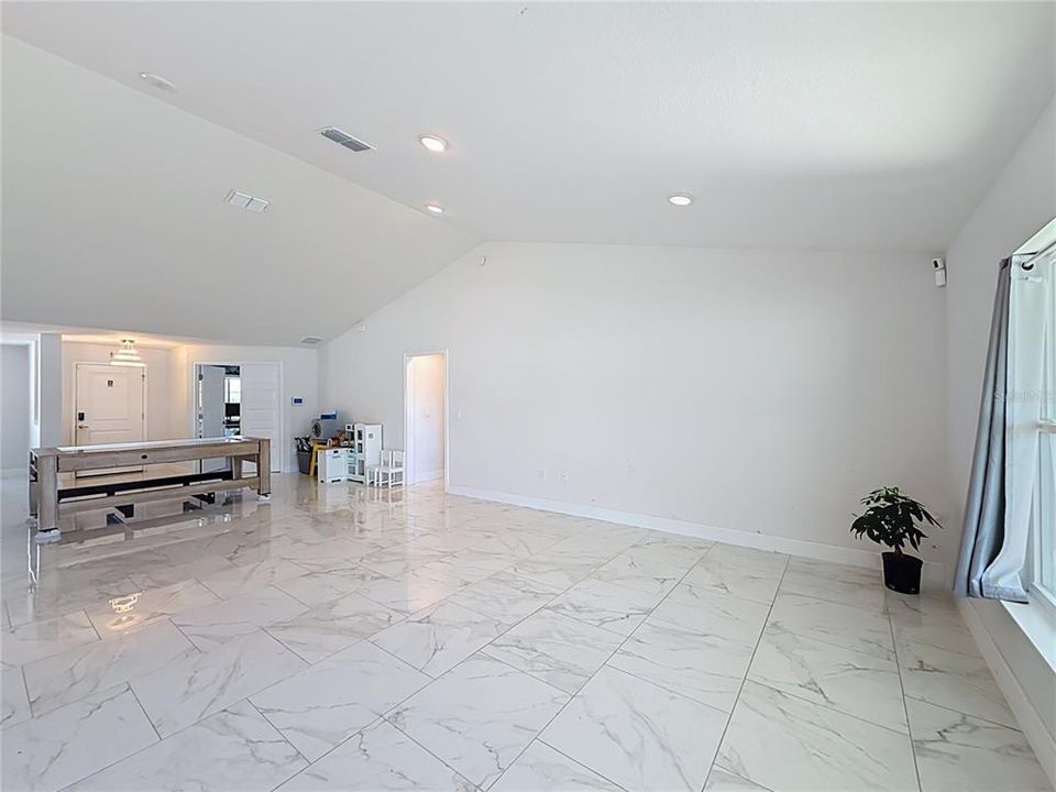 For Sale: $400,000 (4 beds, 2 baths, 2557 Square Feet)