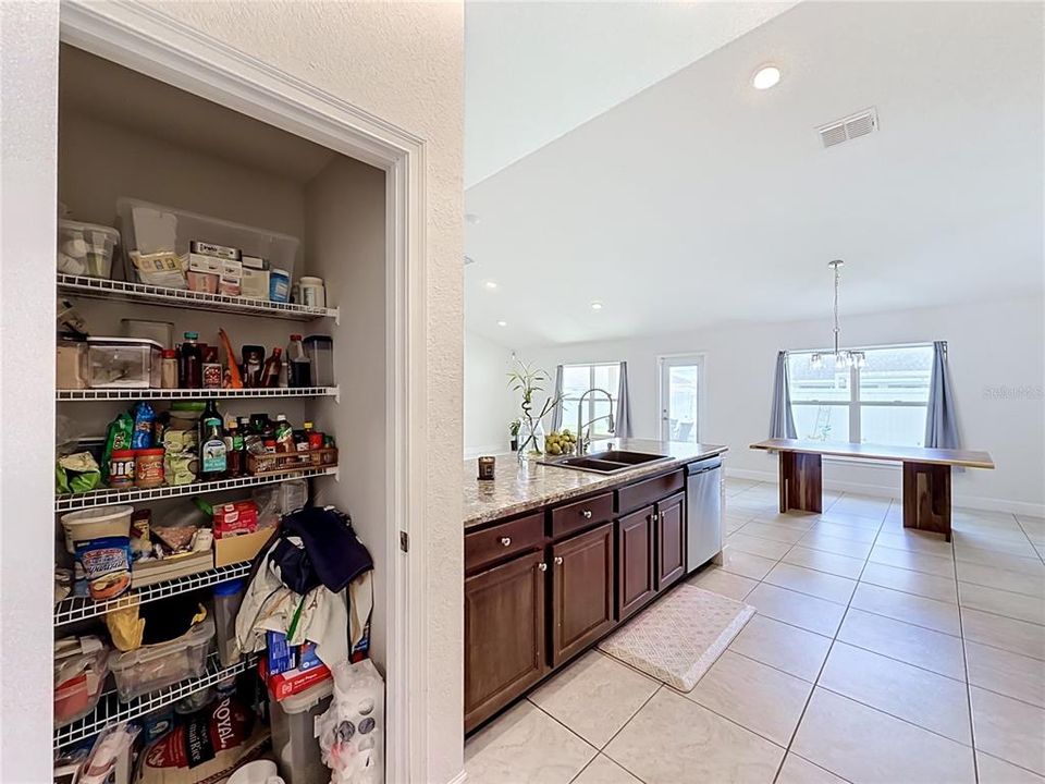 For Sale: $400,000 (4 beds, 2 baths, 2557 Square Feet)