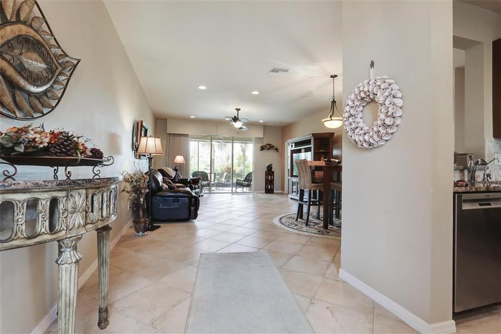 For Rent: $2,000 (3 beds, 2 baths, 1519 Square Feet)