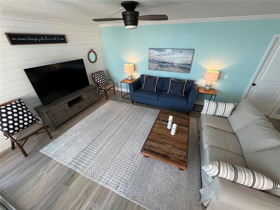 For Rent: $4,800 (2 beds, 2 baths, 1315 Square Feet)