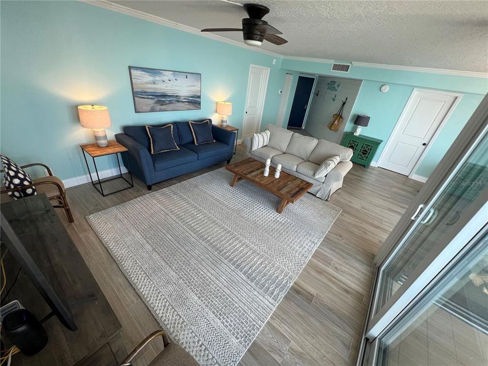 For Rent: $4,800 (2 beds, 2 baths, 1315 Square Feet)