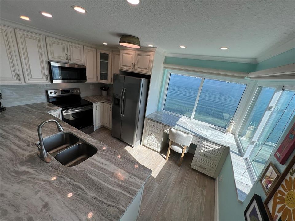 For Rent: $4,800 (2 beds, 2 baths, 1315 Square Feet)