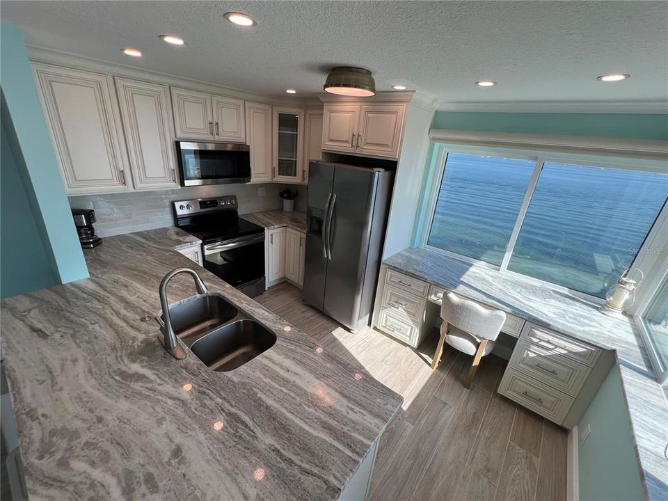For Rent: $4,800 (2 beds, 2 baths, 1315 Square Feet)