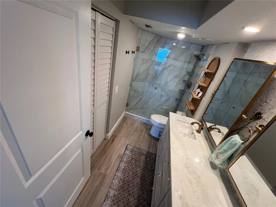 For Rent: $4,800 (2 beds, 2 baths, 1315 Square Feet)