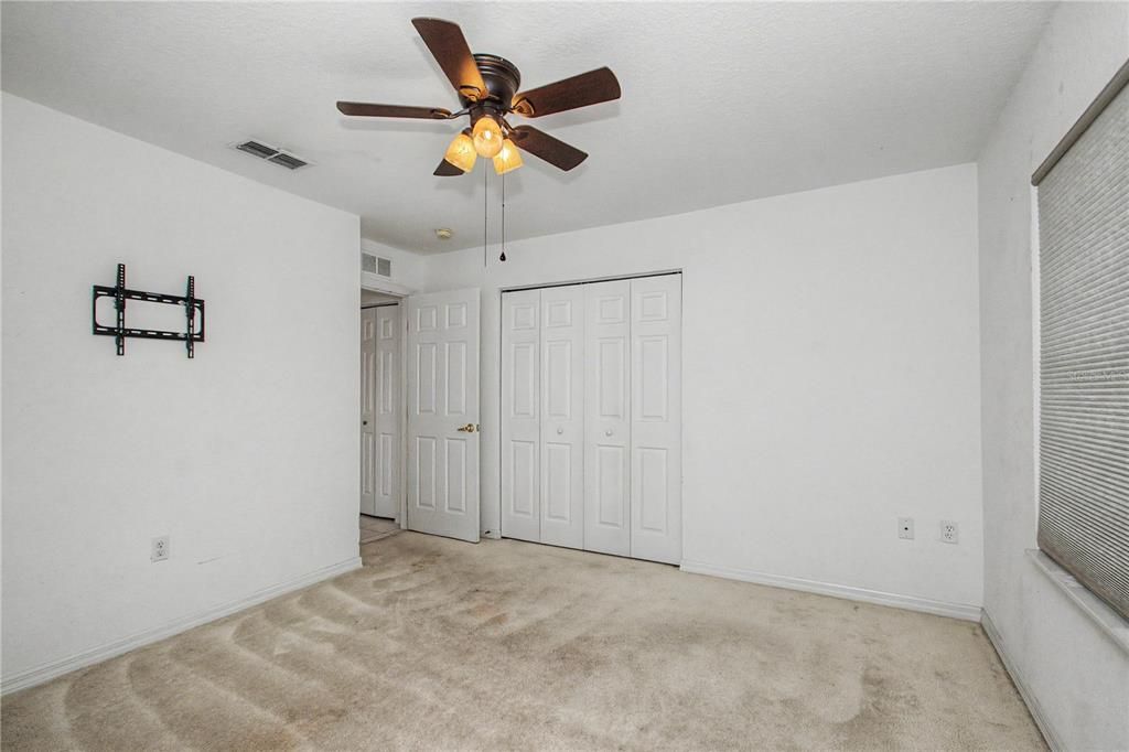 For Sale: $234,900 (3 beds, 2 baths, 1736 Square Feet)