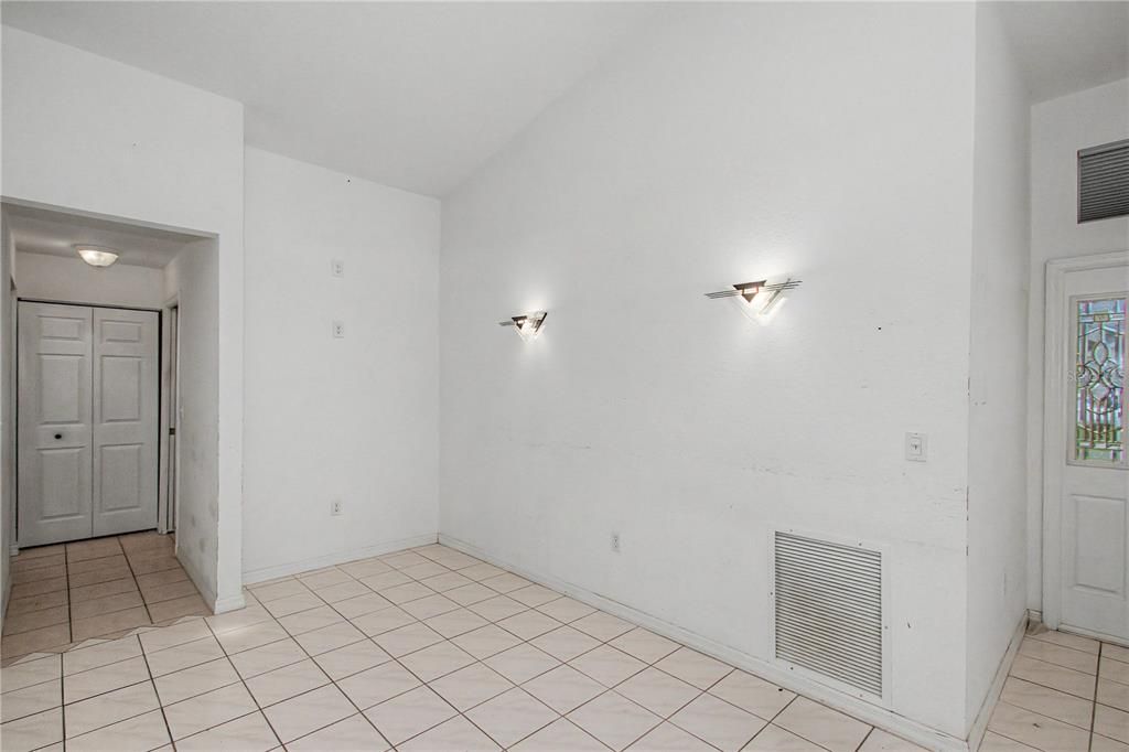 For Sale: $234,900 (3 beds, 2 baths, 1736 Square Feet)