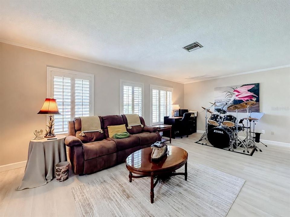 For Sale: $479,900 (3 beds, 2 baths, 1508 Square Feet)