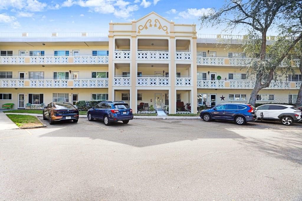На продажу: $185,900 (2 спален, 2 ванн, 1400 Квадратных фут)