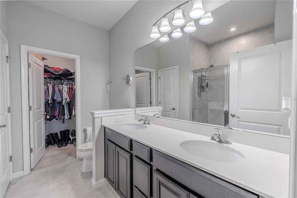 En Venta: $330,000 (3 camas, 2 baños, 1813 Pies cuadrados)