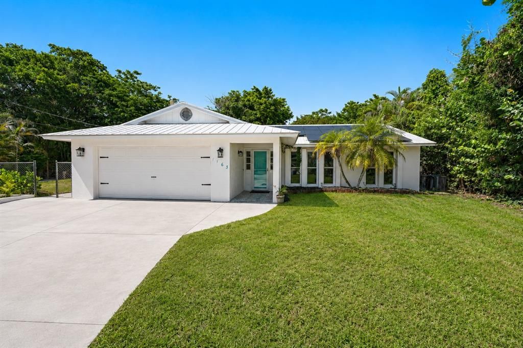 For Sale: $489,000 (4 beds, 2 baths, 1685 Square Feet)