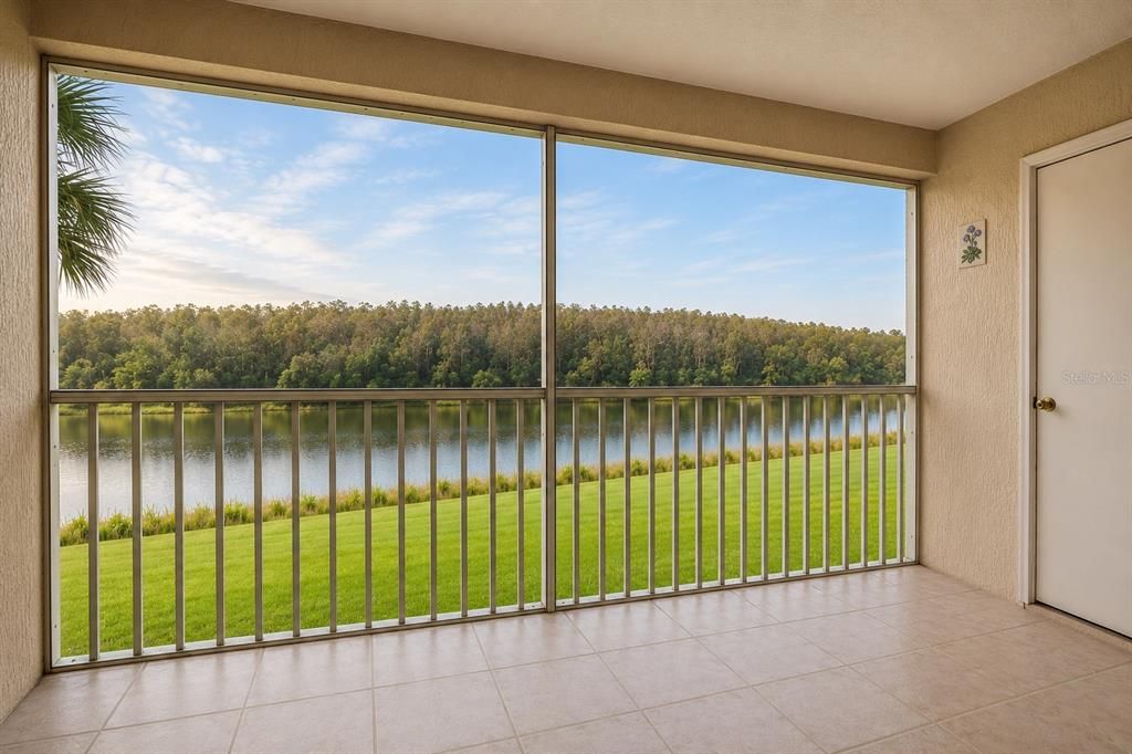 На продажу: $215,000 (2 спален, 2 ванн, 1013 Квадратных фут)