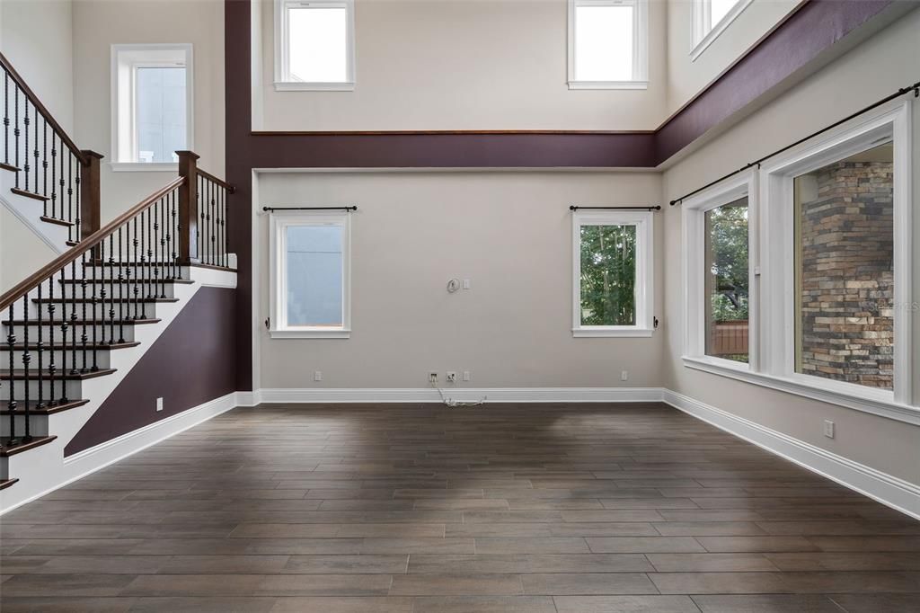 For Rent: $6,000 (5 beds, 4 baths, 4075 Square Feet)