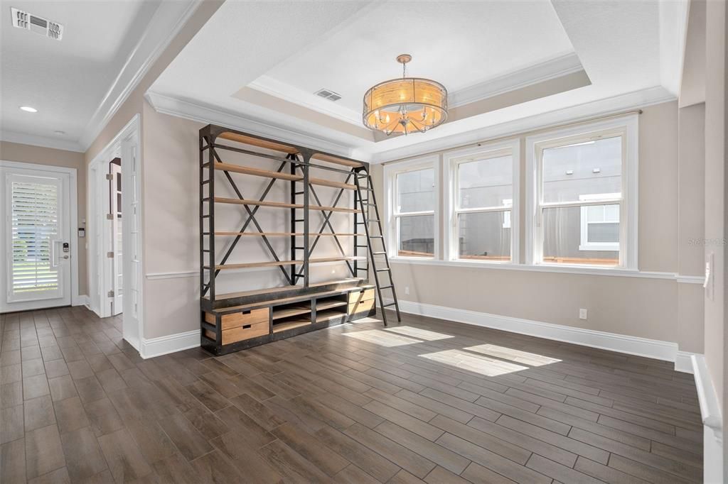 For Rent: $6,000 (5 beds, 4 baths, 4075 Square Feet)