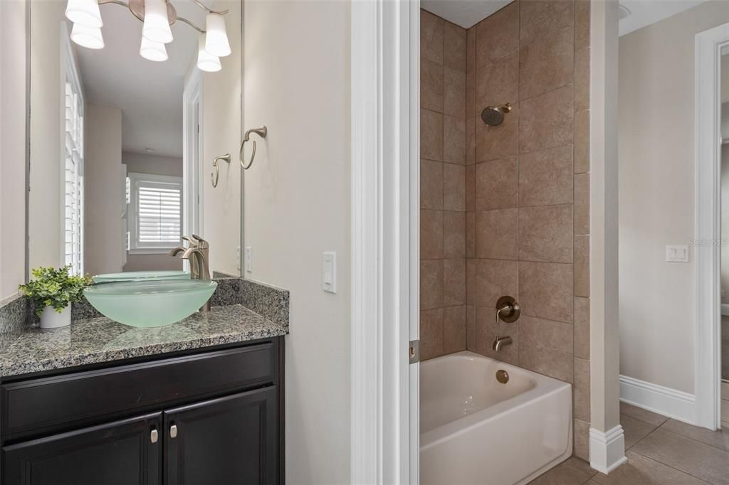 For Rent: $6,000 (5 beds, 4 baths, 4075 Square Feet)