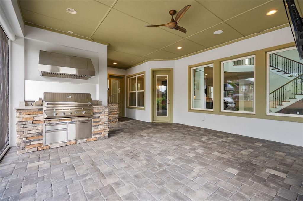 For Rent: $6,000 (5 beds, 4 baths, 4075 Square Feet)