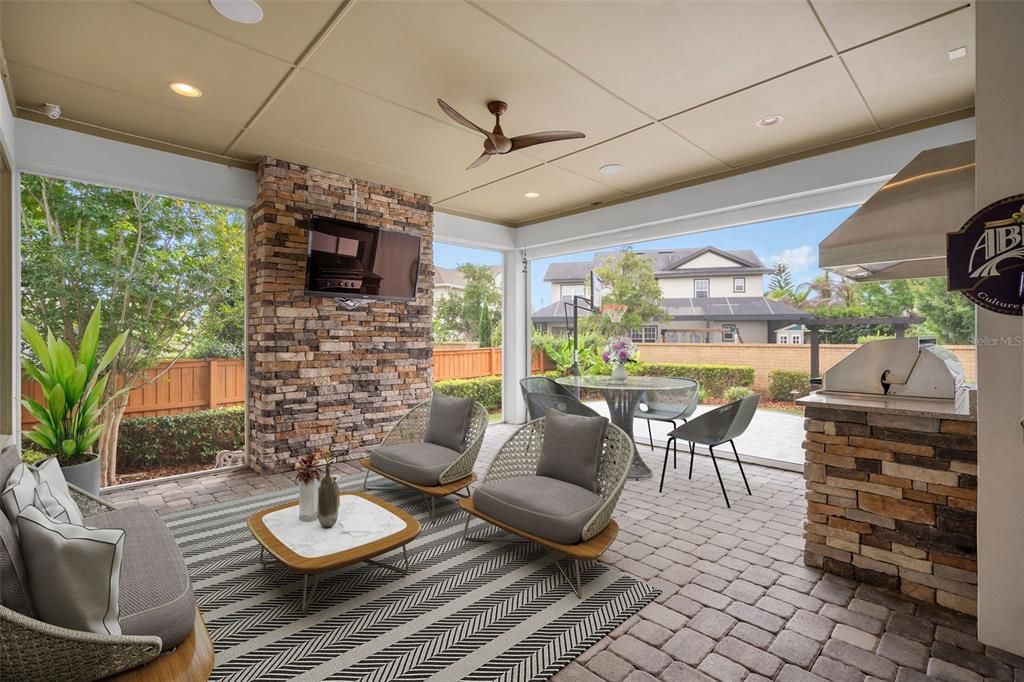 For Rent: $6,000 (5 beds, 4 baths, 4075 Square Feet)