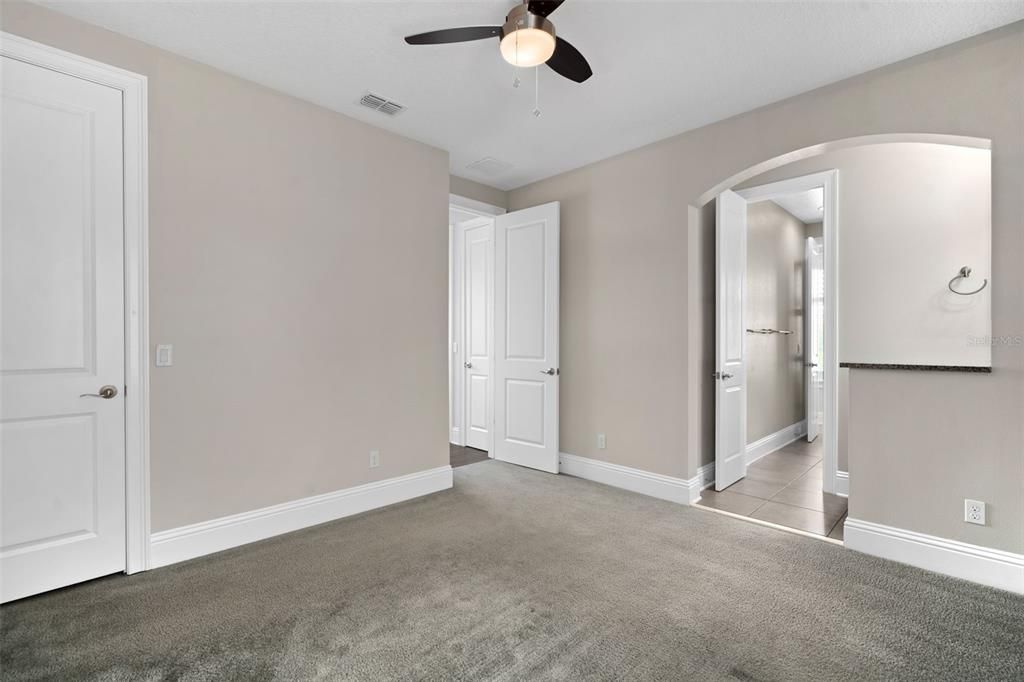 For Rent: $6,000 (5 beds, 4 baths, 4075 Square Feet)