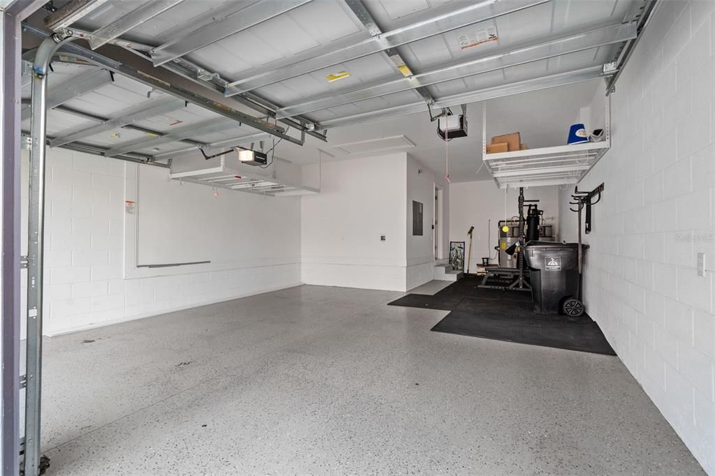 For Rent: $6,000 (5 beds, 4 baths, 4075 Square Feet)
